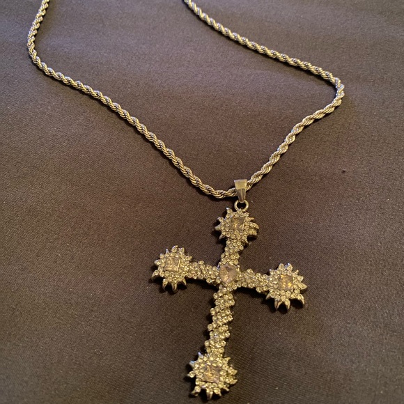 Jewelry - Elegant silver & pink Cross Pendant Necklace